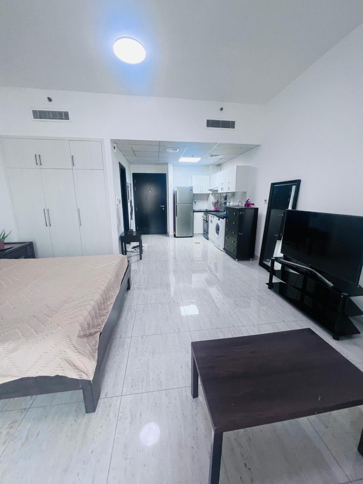 Fully Furnish Flat Including Bills For Monthly Apartment *